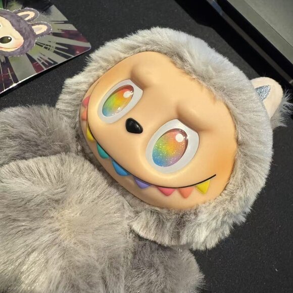 LABUBU The Monsters V3 Big Into Energy ID Secret No box - Picture 3 of 8